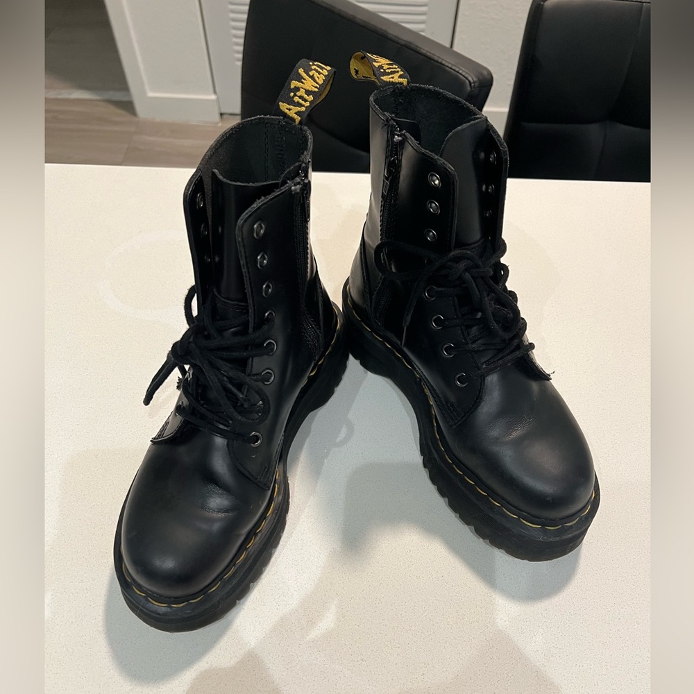 Platform Jadon Doc Martens